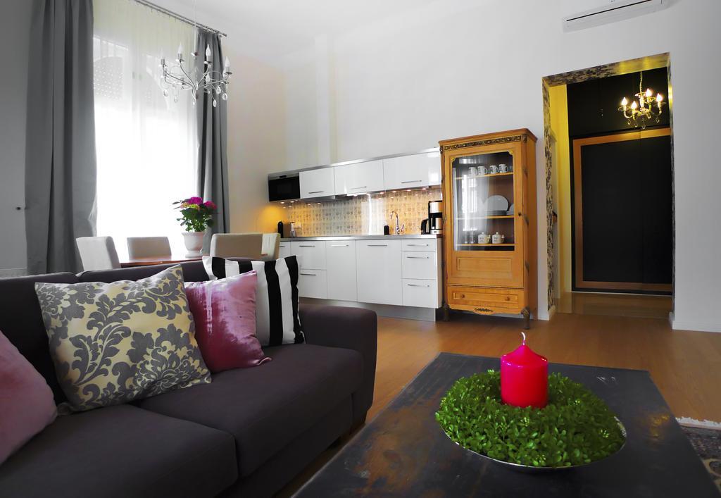 Golden Stars Budapest Apartments Bagian luar foto
