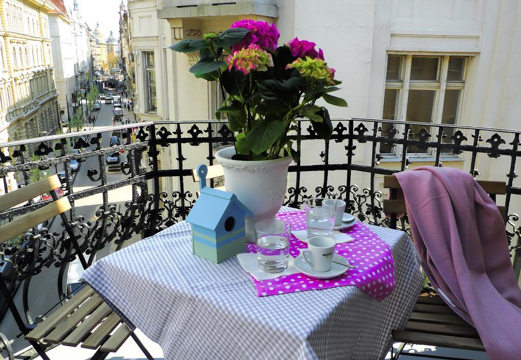 Golden Stars Budapest Apartments Bagian luar foto
