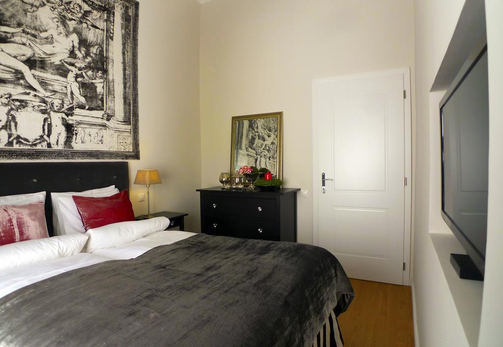 Golden Stars Budapest Apartments Bagian luar foto
