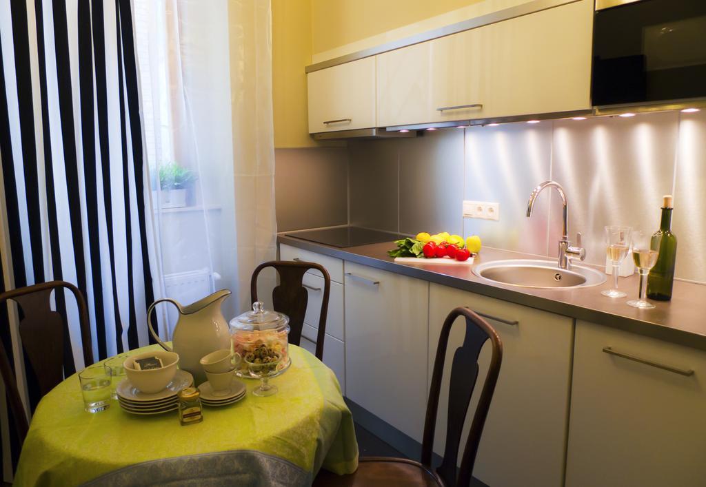 Golden Stars Budapest Apartments Bagian luar foto